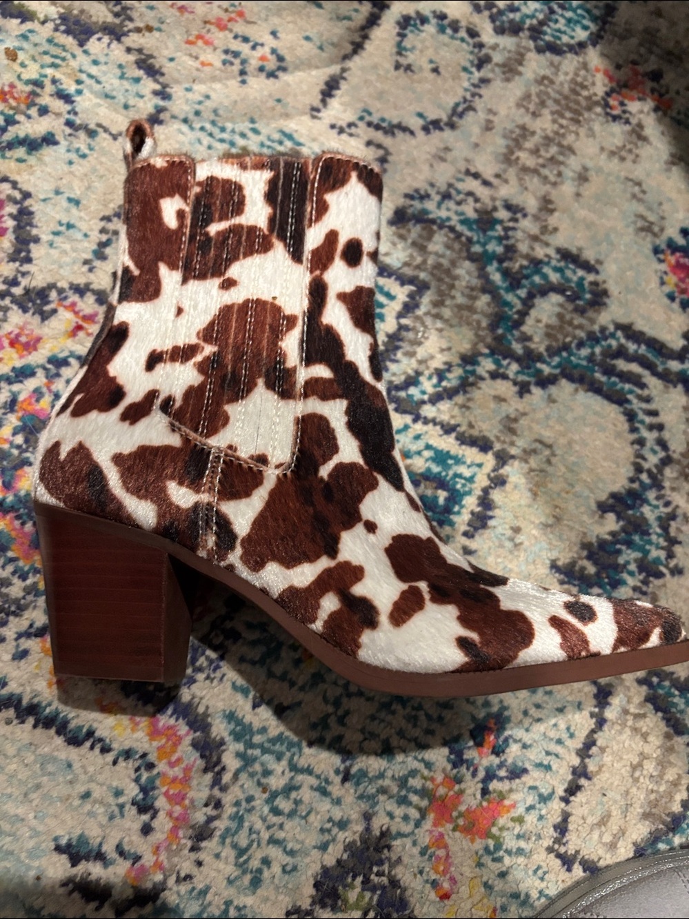 Dolce Vita Brown and Cream Cow-Print Steffi Bootie. Size 6.5 - Picture 7 of 8